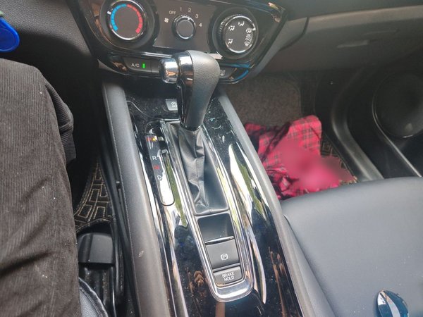 Honda Vezel 2020, 51800 км, за 11150 USD - фото 11