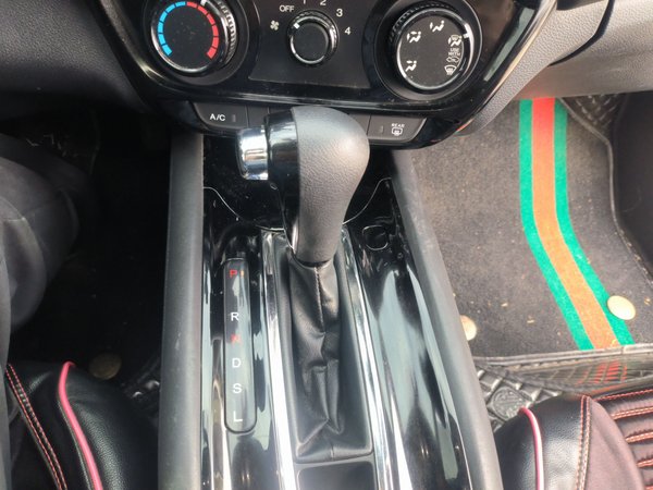 Honda Vezel 2020, 53099 км, за 10927 USD - фото 13