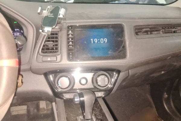 Honda Vezel 2020, 68500 км, за 10220 USD - фото 12