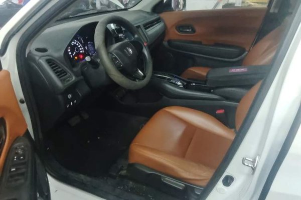 Honda Vezel 2020, 68500 км, за 10220 USD - фото 19