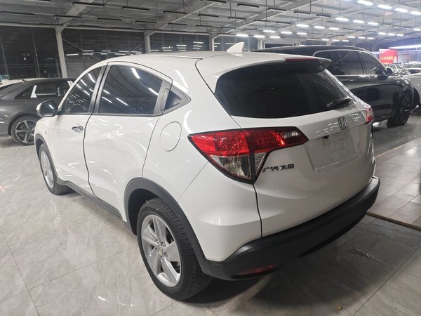 Honda Vezel 2020, 68900 км, за 11774 USD