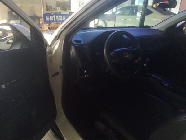 Honda Vezel 2020, 76200 км, за 12877 USD - фото 19