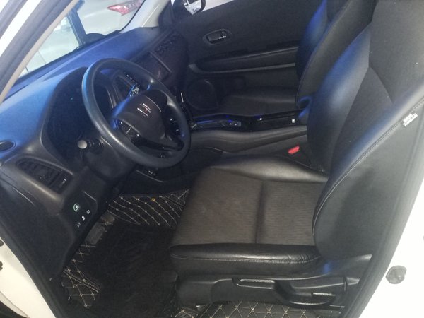 Honda Vezel 2020, 76200 км, за 12877 USD - фото 18