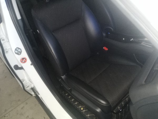 Honda Vezel 2020, 76200 км, за 12877 USD - фото 23