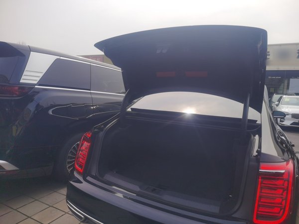 Hongqi H9 2023, 23900 км, за 29471 USD - фото 21