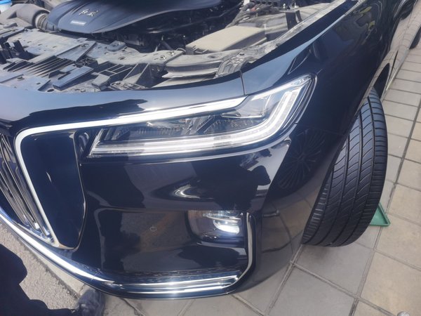 Hongqi H9 2023, 23900 км, за 29471 USD