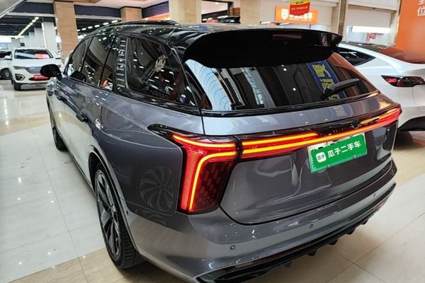Hongqi E-HS9 2021, 37300 км, за 27473 USD