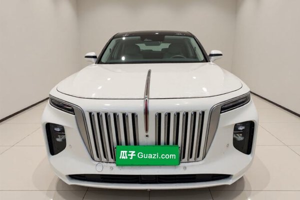 Hongqi E-HS9 2022, 10700 км, за 37712 USD