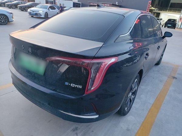 Hongqi E-QM5 2021, 17300 км, за 12729 USD - фото 6