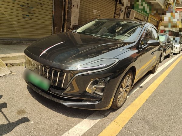 Hongqi E-QM5 · 2022 год