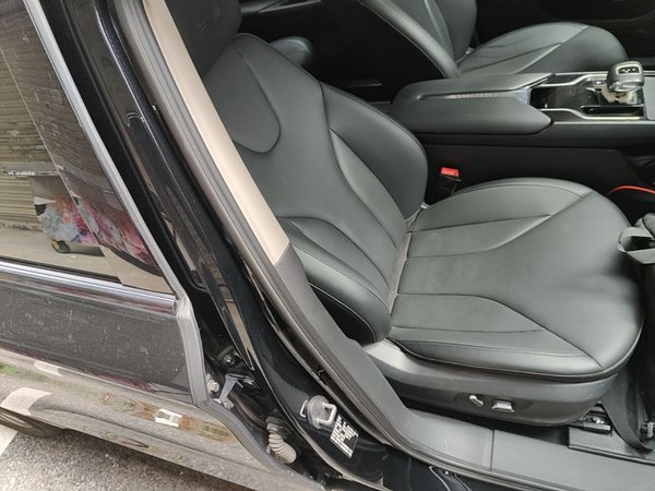 Hongqi E-QM5 2022, 77500 км, за 10124 USD - фото 23