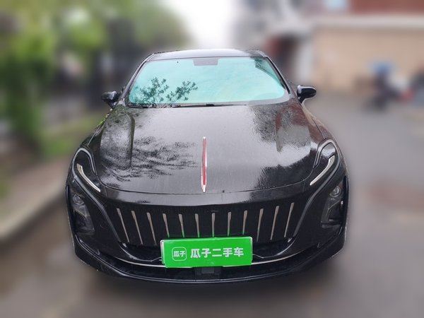 Hongqi E-QM5 2023, 104800 км, за 14093 USD
