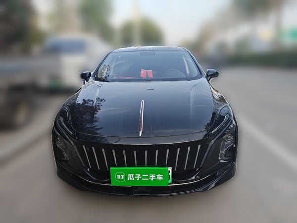 Hongqi E-QM5 2023, 135300 км, за 9306 USD