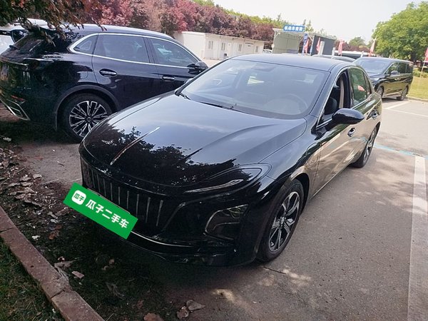 Hongqi E-QM5 · 2023 год