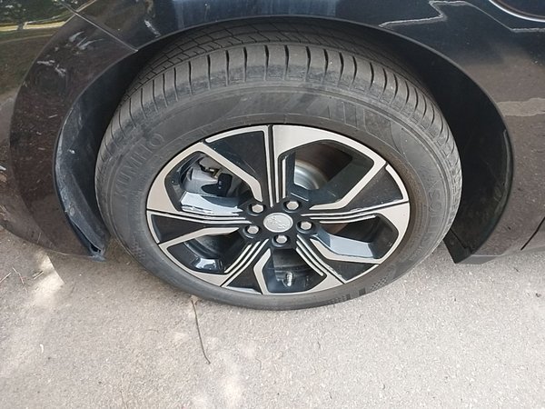 Hongqi E-QM5 2023, 19800 км, за 12926 USD - фото 8