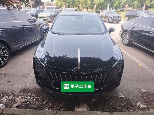 Hongqi E-QM5 2023, 20000 км, за 12837 USD