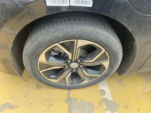 Hongqi E-QM5 2023, 32000 км, за 11921 USD - фото 8