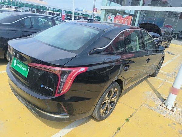Hongqi E-QM5 2023, 3700 км, за 12068 USD - фото 6