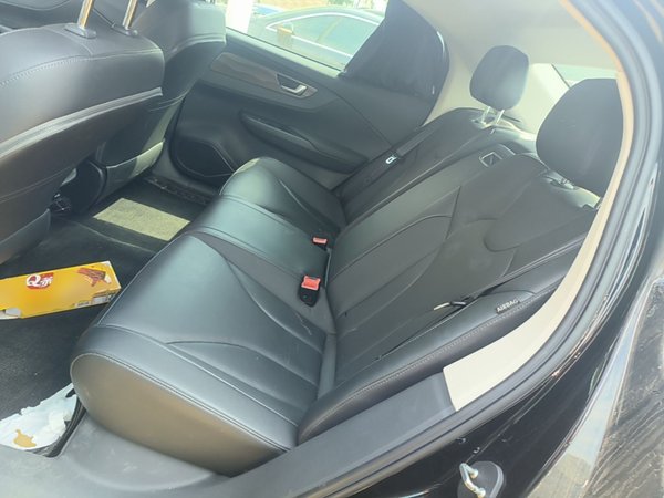 Hongqi E-QM5 2023, 3700 км, за 12068 USD - фото 20