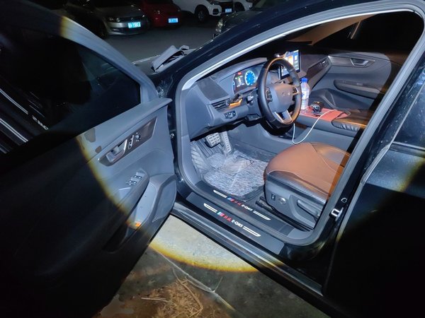 Hongqi E-QM5 2024, 36300 км, за 11774 USD - фото 19