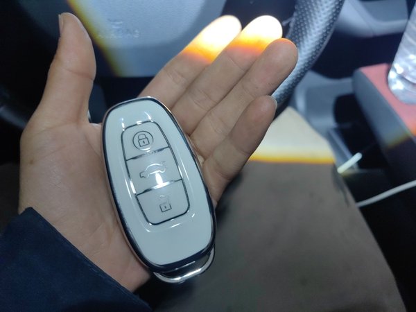 Hongqi E-QM5 2024, 36300 км, за 11774 USD - фото 15