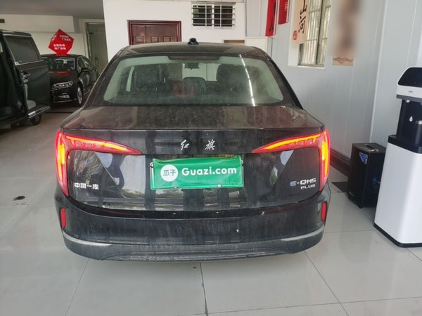 Hongqi E-QM5 2024, 7300 км, за 15264 USD