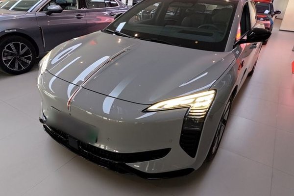 Hongqi EH7 · 2025 год