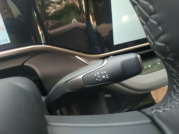 Hongqi EH7 2025, 1000 км, за 20924 USD - фото 17