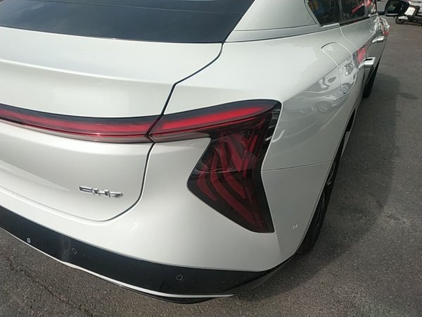 Hongqi EH7 2025, 1000 км, за 20924 USD - фото 7