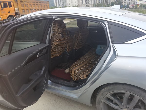 Hongqi H5 2018, 123900 км, за 5357 USD - фото 18