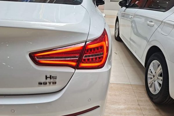 Hongqi H5 2019, 64700 км, за 7438 USD - фото 7