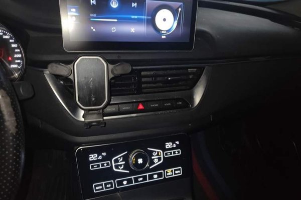Hongqi H5 2020, 43200 км, за 9055 USD - фото 10