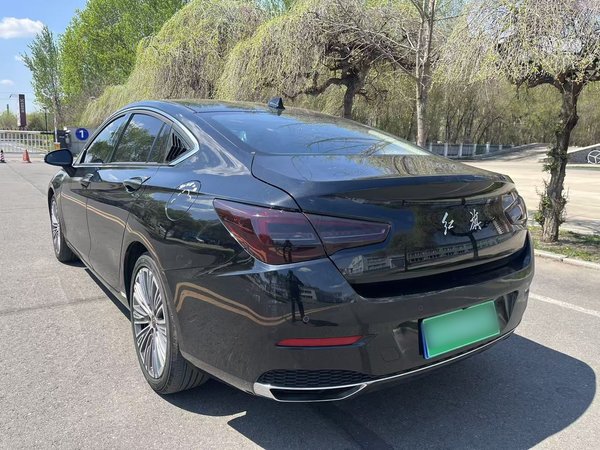 Hongqi H5 2022, 27400 км, за 11666 USD