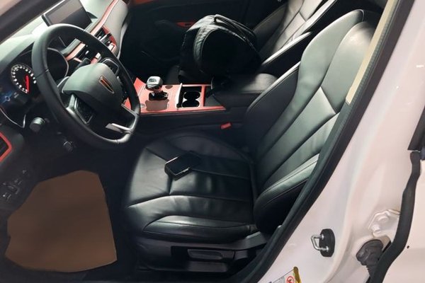 Hongqi H5 2022, 30200 км, за 11047 USD - фото 17
