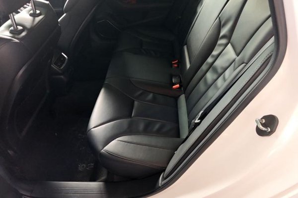 Hongqi H5 2022, 30200 км, за 11047 USD - фото 20