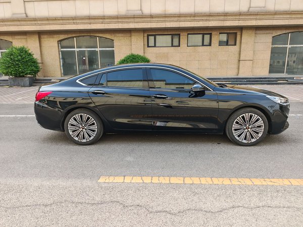 Hongqi H5 2022, 18500 км, за 12262 USD