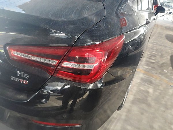 Hongqi H5 2022, 30099 км, за 12003 USD - фото 7