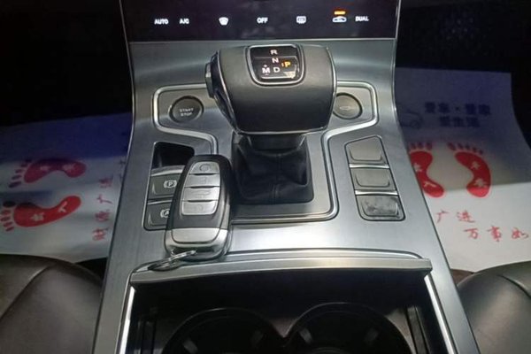 Hongqi H5 2022, 64700 км, за 10759 USD - фото 16