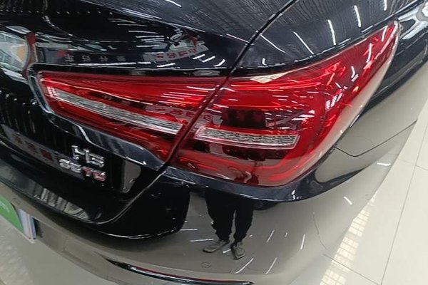 Hongqi H5 2022, 64700 км, за 10759 USD - фото 9