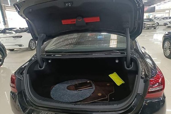 Hongqi H5 2022, 64700 км, за 10759 USD - фото 22