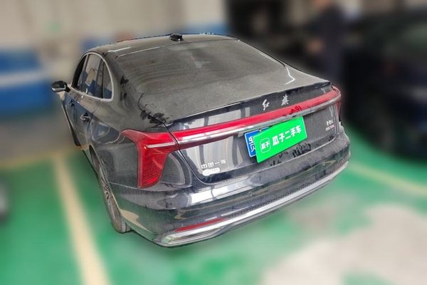 Hongqi H5 2023, 44100 км, за 14565 USD