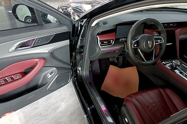 Hongqi H5 2023, 39500 км, за 16507 USD