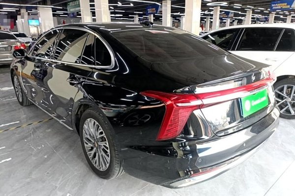 Hongqi H5 2023, 39500 км, за 16507 USD