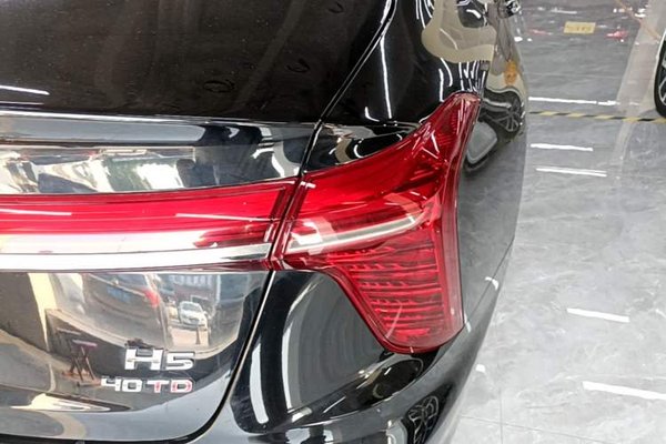 Hongqi H5 2023, 39500 км, за 16507 USD - фото 10
