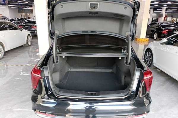 Hongqi H5 2023, 39500 км, за 16507 USD - фото 22