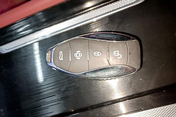 Hongqi H5 2023, 39500 км, за 16507 USD - фото 23