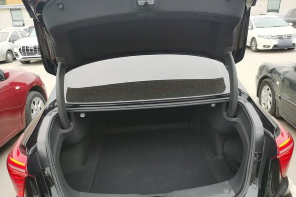 Hongqi H5 2023, 45700 км, за 15825 USD - фото 27