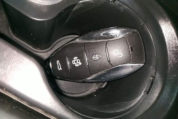 Hongqi H5 2023, 70300 км, за 14013 USD - фото 28