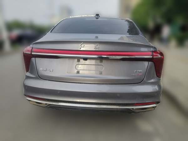 Hongqi H5 2023, 9500 км, за 15396 USD