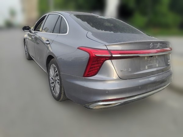 Hongqi H5 2023, 9500 км, за 15396 USD